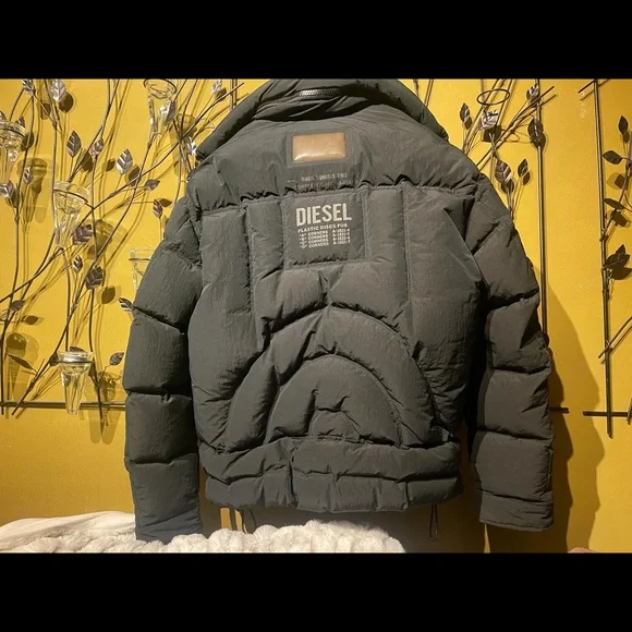 Diesel men’s black puffer padded jacket, bomber, coat!